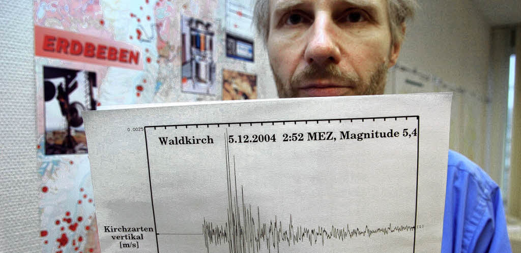 Seismologe <b>Wolfgang Brüstle</b> zeigte damals die starke Magnitude. Foto: dpa - 8641535