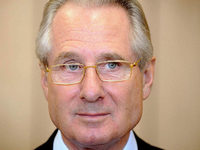Klaus Zumwinkel verlässt Deutschland Klaus Zumwinkel verlässt Deutschland