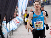 Fotos vom Freiburg-Marathon 2009: Im Ziel Fotos vom Freiburg-Marathon 2009: Im Ziel