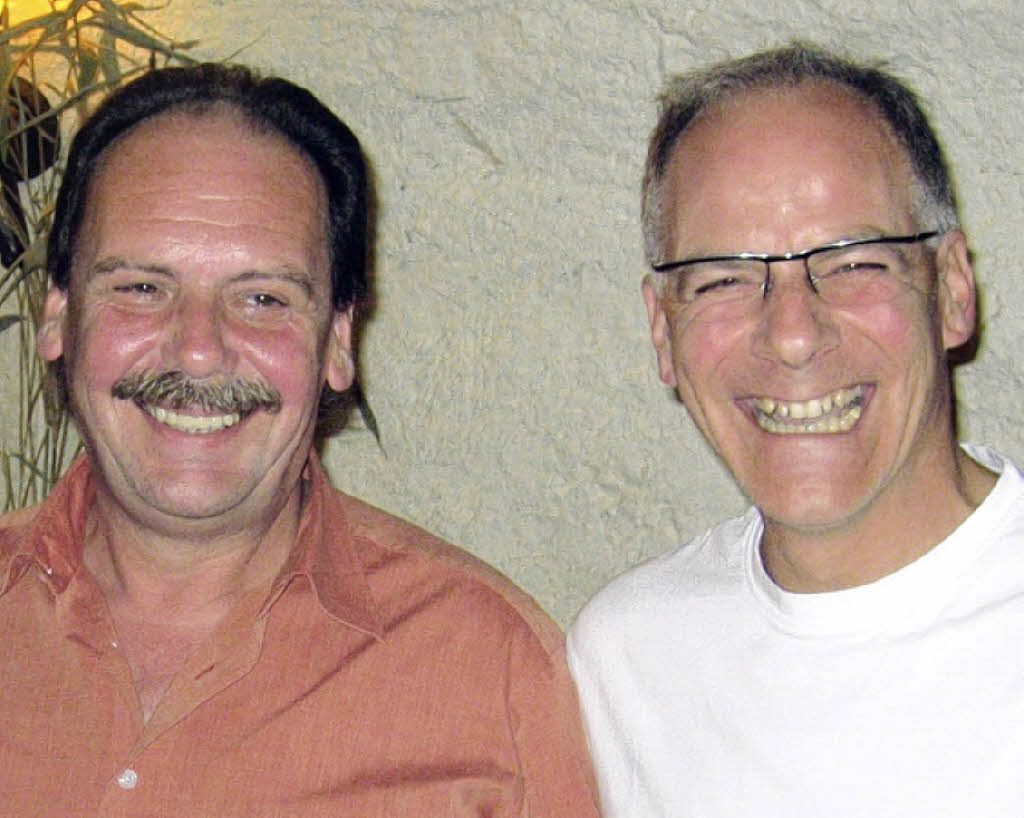 <b>...</b> Hallbauer (rechts) und das neue Ehrenmitglied <b>Frank Kiefer</b> Foto: Privat - 16003680