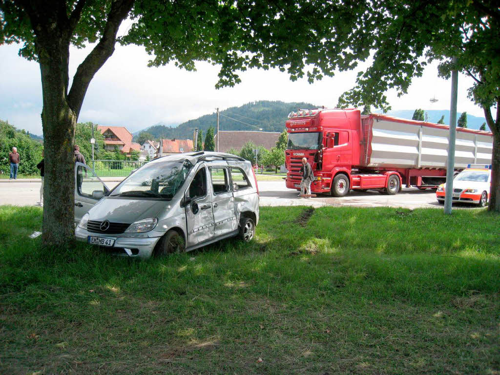 Schwerer Unfall Am Schie Br Ckle Gutach Im Breisgau Badische Zeitung