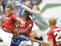 Ist Schalke 04 an Mo Idrissou interessiert? Ist Schalke 04 an Mo Idrissou interessiert?