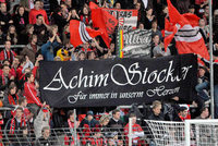 Freiburg verliert gegen Bremen, die Fans gedenken Stockers Freiburg verliert gegen Bremen, die Fans gedenken Stockers