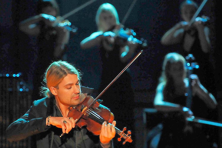 Carmen Nebel hat in Freiburg ihre Weihnachtsshow für das ZDF aufgezeichnet. (Foto: Michael Bamberger) Carmen Nebel hat in Freiburg ihre Weihnachtsshow für das ZDF aufgezeichnet. (Foto: Michael Bamberger)