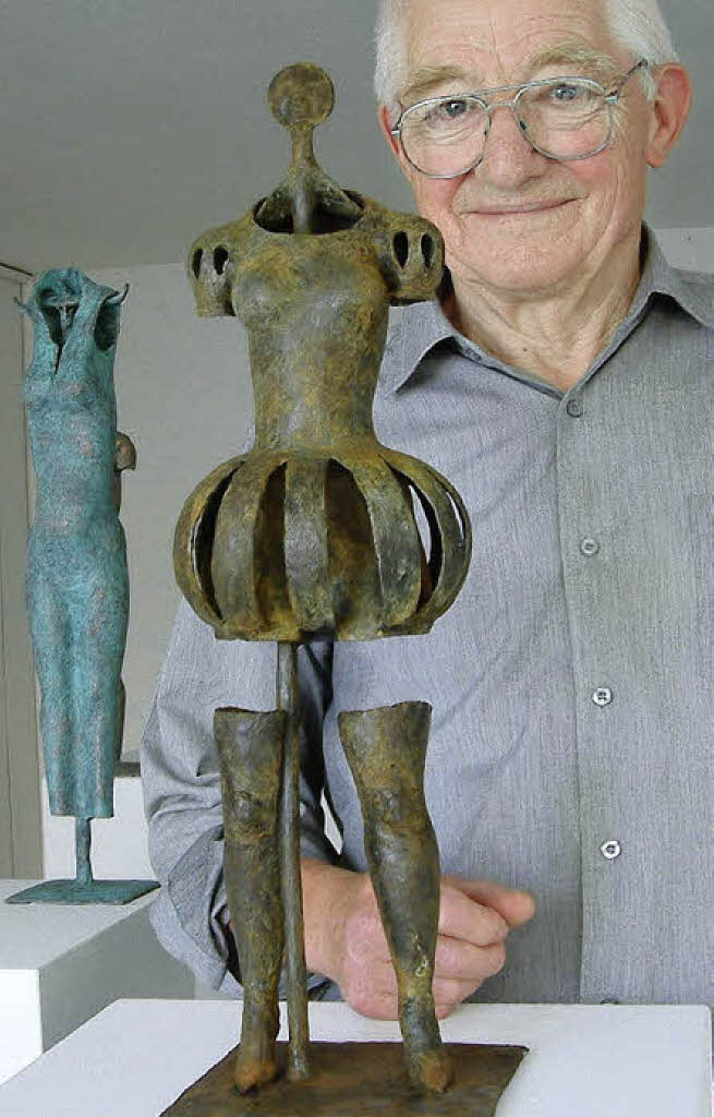 Widmet sich dem Thema Körper und Figur: Bildhauer Leonhard Eder in seiner ...