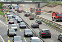 Bau-Panne: A5 eine Stunde voll gesperrt Bau-Panne: A5 eine Stunde voll gesperrt