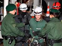 Fotos: Stuttgart 21- Polizei räumt Baumhaus Fotos: Stuttgart 21- Polizei räumt Baumhaus