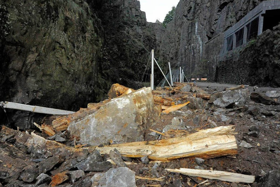 Sprengung im Höllental. (Foto: Thomas Kunz) Sprengung im Höllental. (Foto: Thomas Kunz)