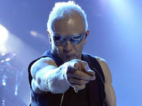 Die Scorpions und Elton John in Freiburg Die Scorpions und Elton John in Freiburg