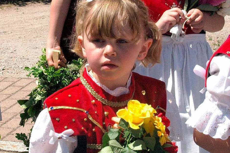 Keine Nachwuchssorgen scheinen die Trachtenvereinigungen zu kennen, glaubt man den eigenen Augen während des Umzugs. (Foto: Karin Stöckl-Steinebrunner) Keine Nachwuchssorgen scheinen die Trachtenvereinigungen zu kennen, glaubt man den eigenen Augen während des Umzugs. (Foto: Karin Stöckl-Steinebrunner)