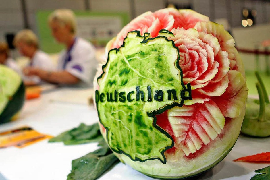 Eine Melone mit Deutschlandkarte (Foto: dpa) Eine Melone mit Deutschlandkarte (Foto: dpa)