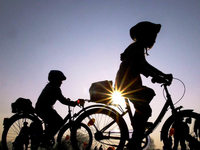 Sollen Helme für Radler zur Pflicht werden? Sollen Helme für Radler zur Pflicht werden?