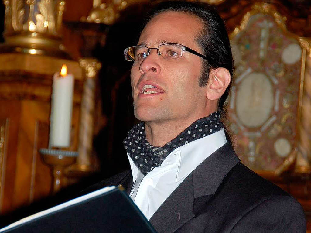 Tenor <b>Neal Banerjee</b> als ausdrucksstarker Solist. Foto: Binner-Schwarz - 52584038