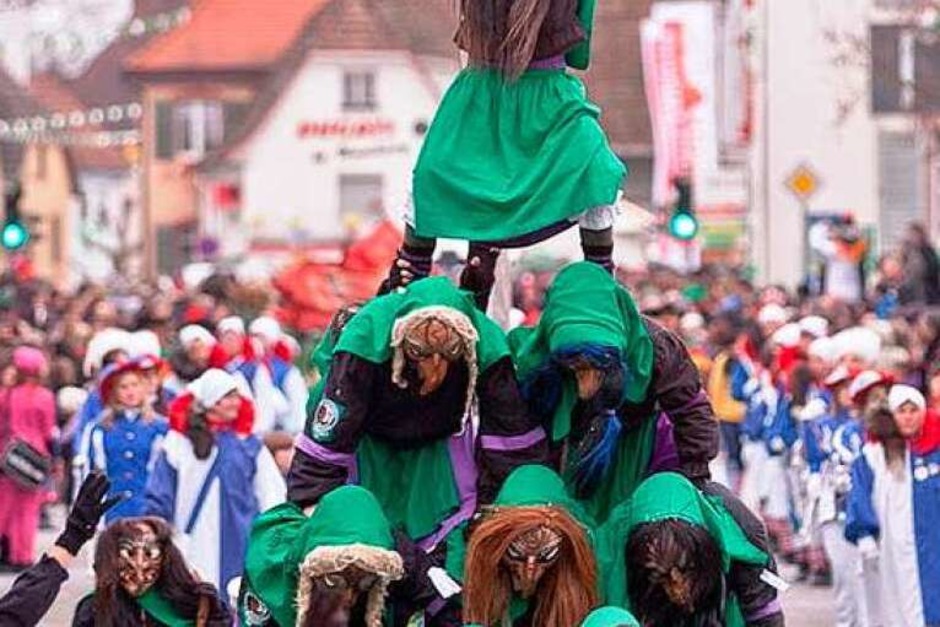 120 Gruppen oder 6500 Hästräger feiern in Herbolzheim (Foto: Janos Ruf) 120 Gruppen oder 6500 Hästräger feiern in Herbolzheim (Foto: Janos Ruf)