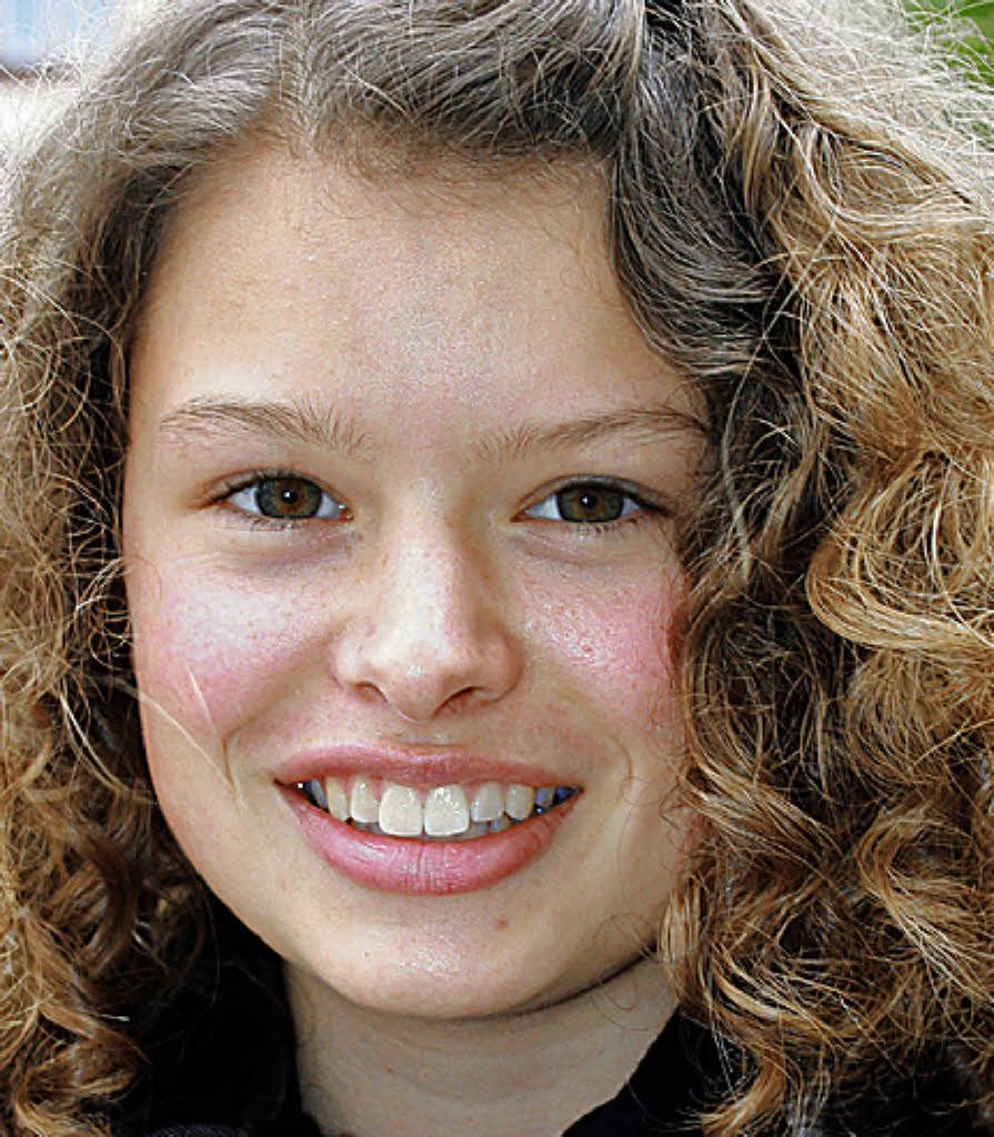 Die bald 14-jährige Katharina Schmid ist die einzige Jugendliche, ...