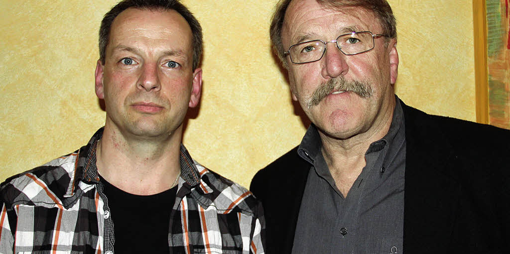 Vorsitzender <b>Dieter Strass</b> (rechts) mit Frank Itzin, dem neuen Zeugwart der <b>...</b> - 58562766