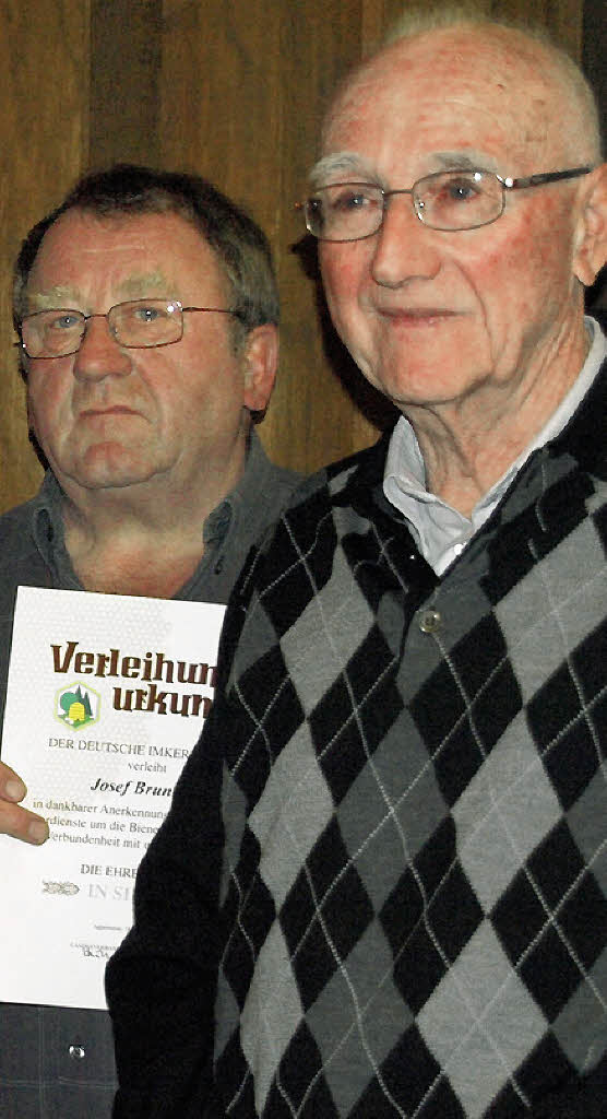 ... konnte Vize Josef Brunner für 20 Jahre ehren und Karl-Heinz Lauinger ...