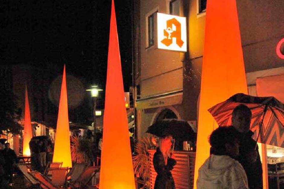 Eindrucksvoll beleuchteten die Pylone das Straßenbild (Foto: Markus Zimmermann) Eindrucksvoll beleuchteten die Pylone das Straßenbild (Foto: Markus Zimmermann)