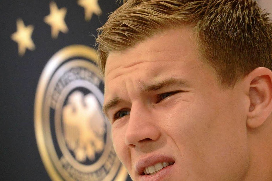 112.194 Fans auf Facebook - mit dieser Zahl scheint Holger Badstuber nicht wirklich zufrieden zu sein. (Foto: dpa) 112.194 Fans auf Facebook - mit dieser Zahl scheint Holger Badstuber nicht wirklich zufrieden zu sein. (Foto: dpa)