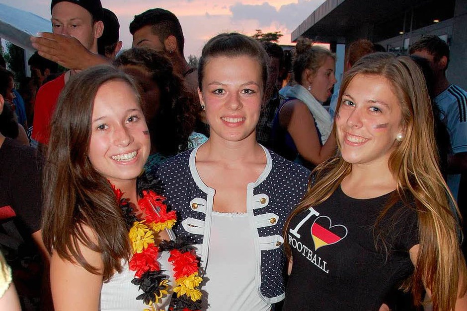 Szenen vom Halbfinale beim Public Viewing im G5 (Foto: Luise Lauber) Szenen vom Halbfinale beim Public Viewing im G5 (Foto: Luise Lauber)