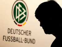 Nationalmannschaft: Aus für Wiese – Podolski auf Bewährung Nationalmannschaft: Aus für Wiese – Podolski auf Bewährung