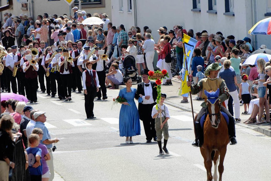 Bunt und einfallsreich war der Umzug aus Anlass des Jubiläums 1250 Jahre Forchheim (Foto: Siegfried Gollrad) Bunt und einfallsreich war der Umzug aus Anlass des Jubiläums 1250 Jahre Forchheim (Foto: Siegfried Gollrad)