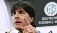 Wütender Löw hält energische Grundsatzrede Wütender Löw hält energische Grundsatzrede