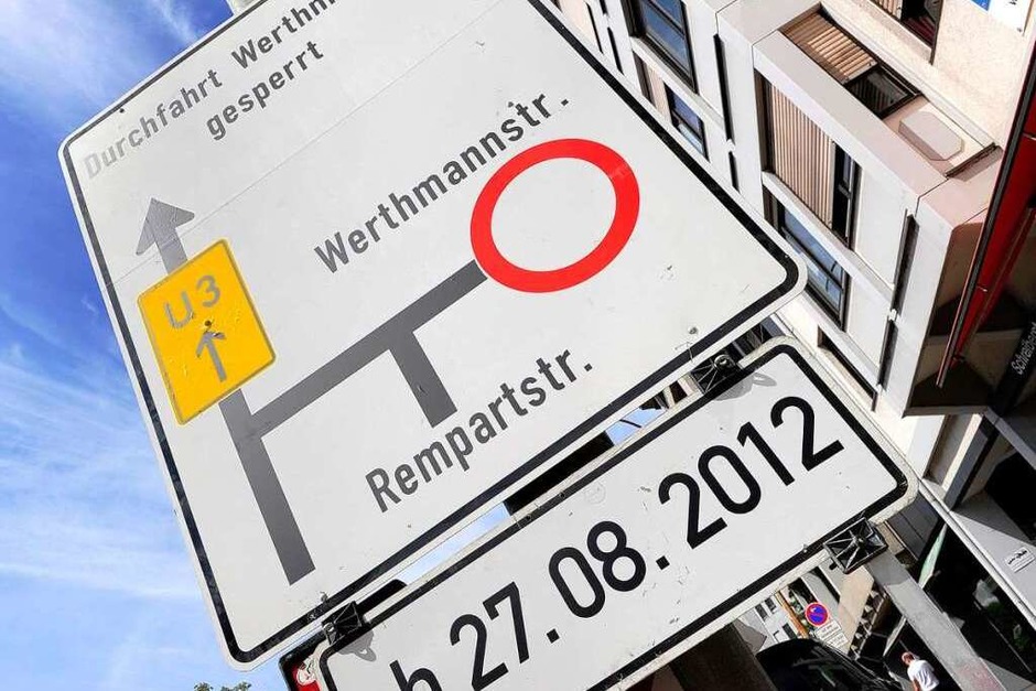 Jetzt gilt’s: Der Rotteckring ist gesperrt – für Autofahrer für immer. (Foto: Ingo Schneider) Jetzt gilt’s: Der Rotteckring ist gesperrt – für Autofahrer für immer. (Foto: Ingo Schneider)