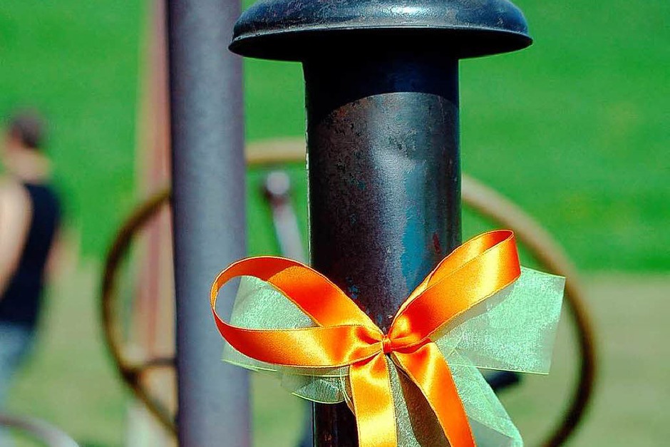 Zuhauf strömten die Besucher zum 4. Oldtimer-Treffen des Musikvereins Dossenbach am Sonntag. (Foto: Hildegard Siebold) Zuhauf strömten die Besucher zum 4. Oldtimer-Treffen des Musikvereins Dossenbach am Sonntag. (Foto: Hildegard Siebold)