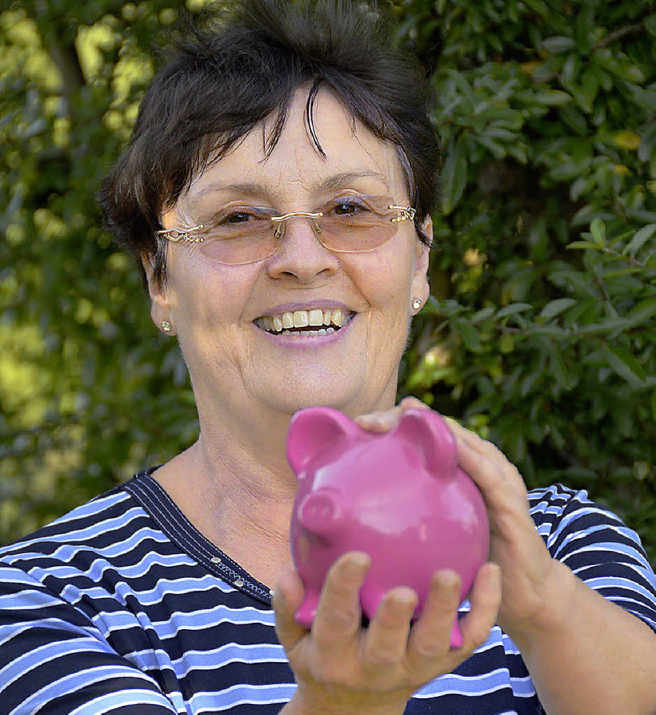 Christa Maurer hütete rund 40 Jahre lang das Sparschwein der Gemeinde. Foto: U. Derndinger - 65415024