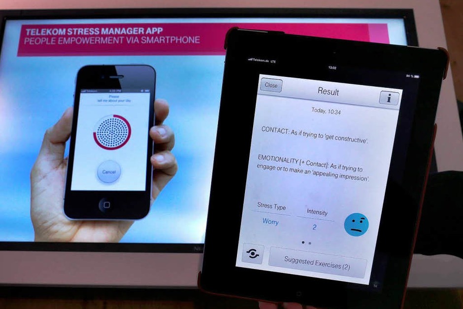 Eine App, die anhand einer Stimmprobe den eigenen Stressfaktor ermittelt? Und die Telekom bietet gleich eine Lösung dazu: Entspannungsmusik und Lockerungsübungen. (Foto: dapd) Eine App, die anhand einer Stimmprobe den eigenen Stressfaktor ermittelt? Und die Telekom bietet gleich eine Lösung dazu: Entspannungsmusik und Lockerungsübungen. (Foto: dapd)