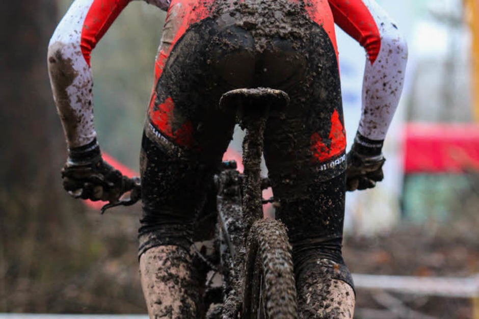 Impressionen von den Bundesliga- und Europacuprennen im Cross Country rund um die Strecke am Bad Säckinger Waldbad. (Foto: Lisa Gärtitz) Impressionen von den Bundesliga- und Europacuprennen im Cross Country rund um die Strecke am Bad Säckinger Waldbad. (Foto: Lisa Gärtitz)