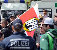 Karlsruhe: Demonstranten verhindern Neonazi-Aufmarsch Karlsruhe: Demonstranten verhindern Neonazi-Aufmarsch
