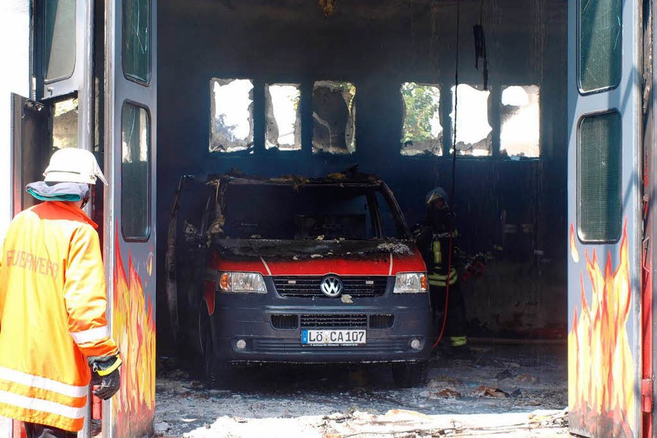 Brand im Feuerwehrgerätehaus Kandern (Foto: Hermann Sprich) Brand im Feuerwehrgerätehaus Kandern (Foto: Hermann Sprich)