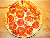 Quiche mit heimischen Tomaten: Eine Runde für alle Quiche mit heimischen Tomaten: Eine Runde für alle
