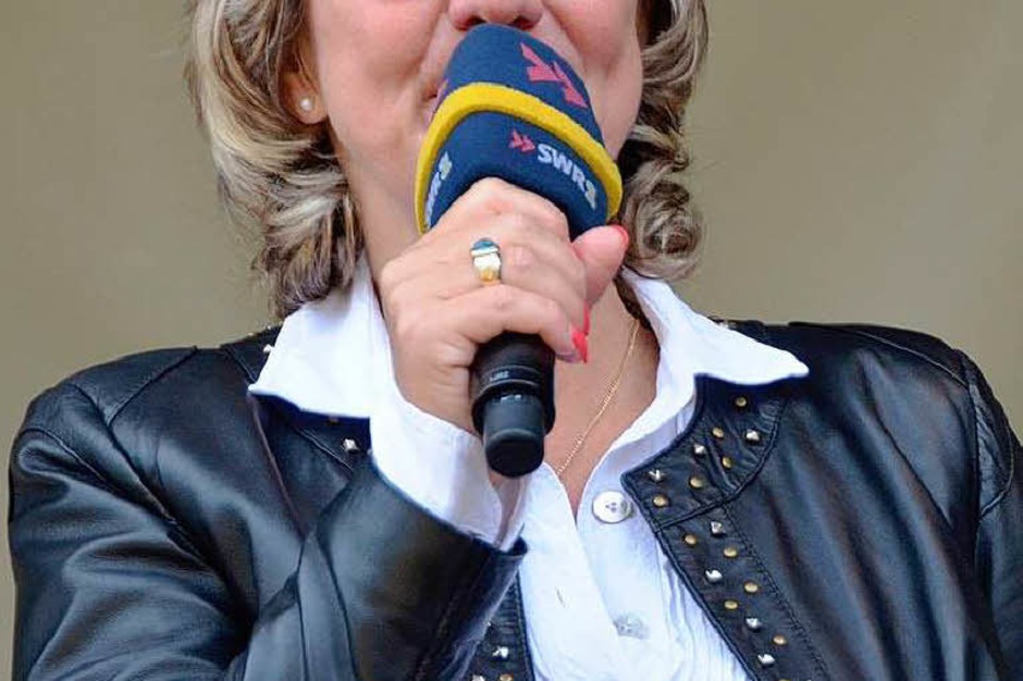 Moderatorin Petra Klein führte durch die Pfännle-Show. (Foto: Gerhard Walser) Moderatorin Petra Klein führte durch die Pfännle-Show. (Foto: Gerhard Walser)