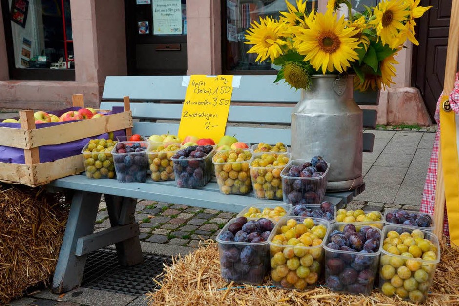 Reichhaltig und aus der Region: Das Angebot des Erzeugermarktes. (Foto: Gerhard Walser) Reichhaltig und aus der Region: Das Angebot des Erzeugermarktes. (Foto: Gerhard Walser)