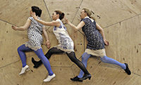 "Drei fliegende Minuten" im Theater Roxy in Birsfelden "Drei fliegende Minuten" im Theater Roxy in Birsfelden