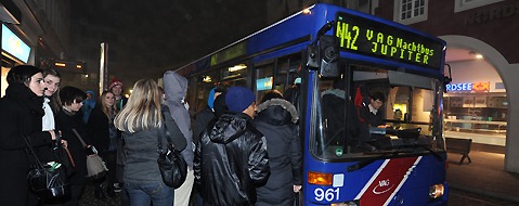 Vorschlag: Mehr Nachtbusse als Maßnahme gegen Lärm 