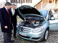 Neues Brennstoffzellenauto im Freiburger Fuhrpark Neues Brennstoffzellenauto im Freiburger Fuhrpark