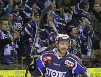 Müde Puckjagd gegen das Schlusslicht Müde Puckjagd gegen das Schlusslicht