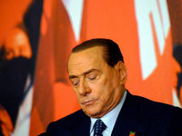 Berlusconis Macht zerbröckelt Berlusconis Macht zerbröckelt