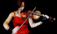 Klassik + DJ-Musik von Soyoung Yoon, dem Sinfonieorchester Basel und "Gelbes Billet" Klassik + DJ-Musik von Soyoung Yoon, dem Sinfonieorchester Basel und "Gelbes Billet"