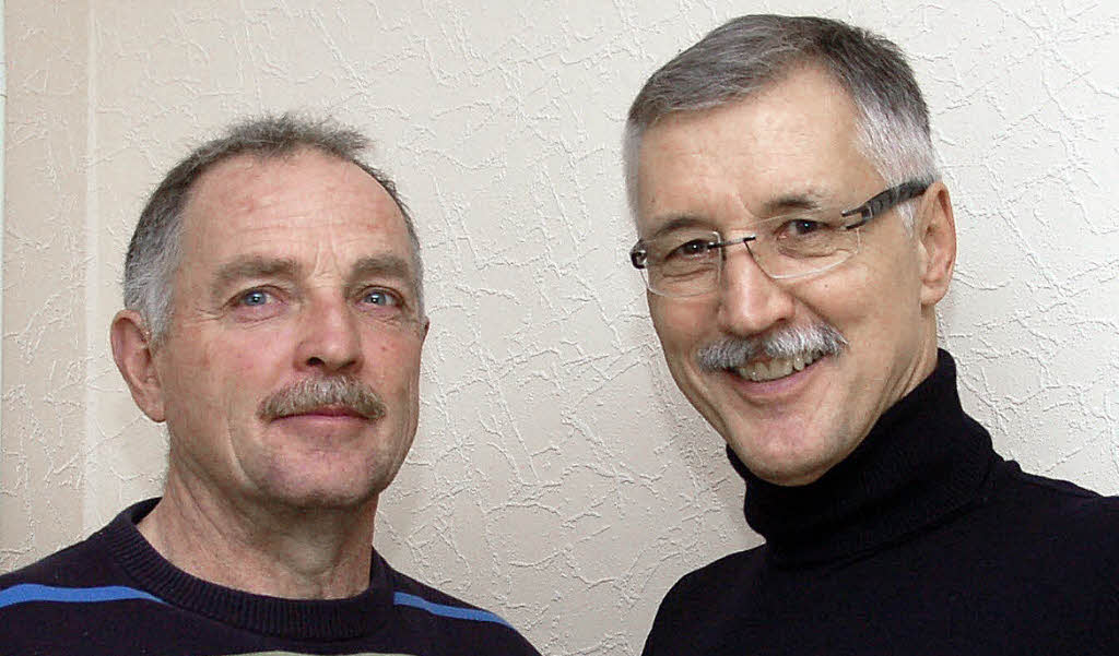Karl-Heinz Siefert (links) wird von Geschäftsführer Erwin Seitel für ...