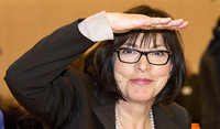 Grünen-Kandidatin Rebecca Harms reißt Parteitagspublikum mit Grünen-Kandidatin Rebecca Harms reißt Parteitagspublikum mit