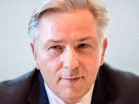 Wowereit weiter in der Kritik Wowereit weiter in der Kritik