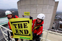 Greenpeace-Aktivisten besetzen Akw-Gelände Beznau Greenpeace-Aktivisten besetzen Akw-Gelände Beznau