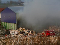 Bei der Recyclingfirma Kühl hat es wieder gebrannt Bei der Recyclingfirma Kühl hat es wieder gebrannt