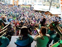 Mehr Glasbruch während der Fasnacht birgt Probleme Mehr Glasbruch während der Fasnacht birgt Probleme