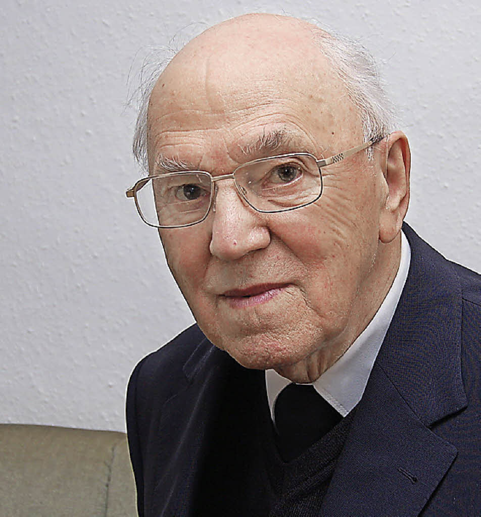 Pfarrer i.R. <b>Hermann Schmid</b> kurz vor dem 65. Jahrestag seiner Priesterweihe. - 82131301